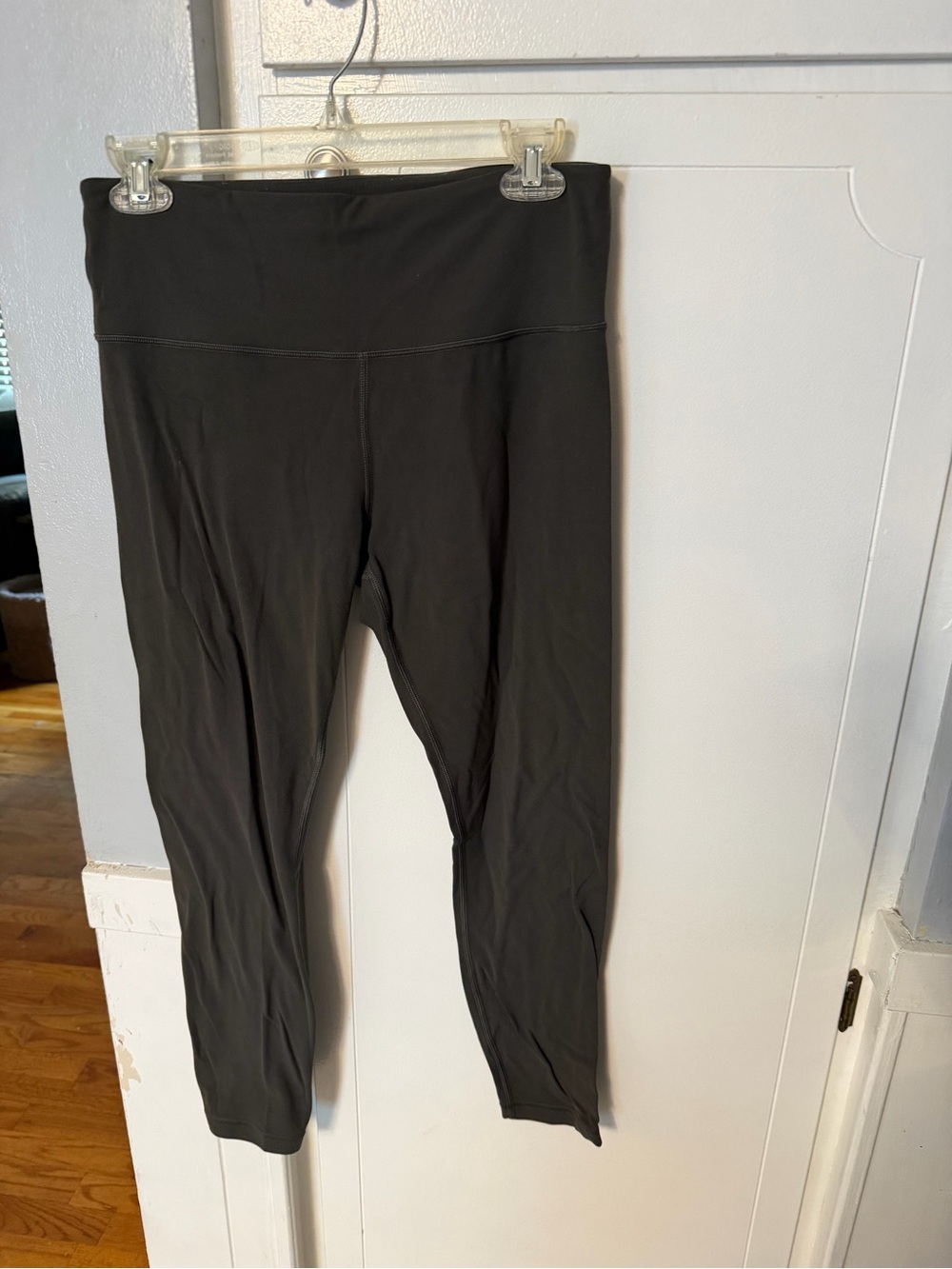 Athleta Elation 7/8  High-Waist Women’s Active Leggings in Charcoal grey